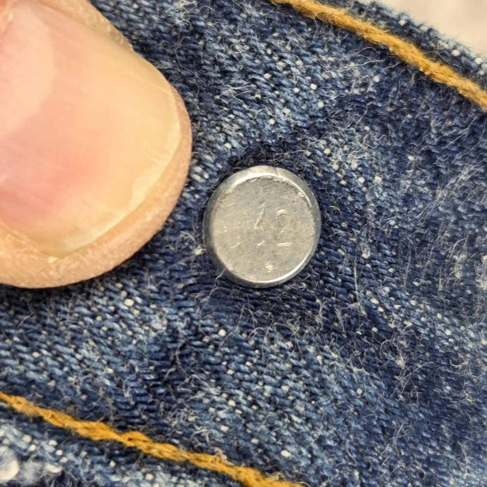 Vintage Levis 501 Jeans Mens 28x30 Blue Made in USA Button Fly Regular Straight